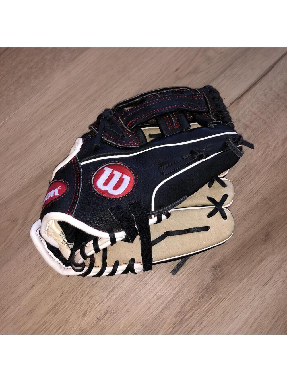 WILSON A450 BASEBALL GLOVE MITT RHT RIGHT HAND THROW BLACK RED TAN YOUTH 11”